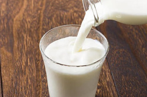 脱脂牛奶、酸奶喝得不对反而会发胖