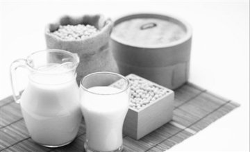 根据蛋白质含量选豆奶可有效补充蛋白质