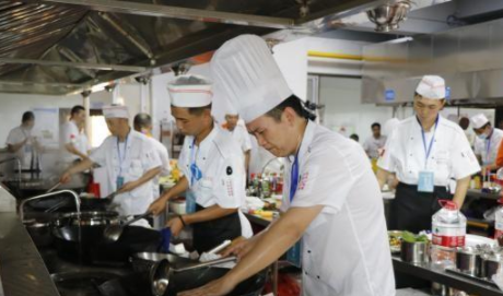 第九届全国海鲜烹饪技能大赛在福建晋江举行