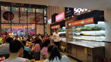 杨国福四成店面被整改，食品安全重灾区何解？